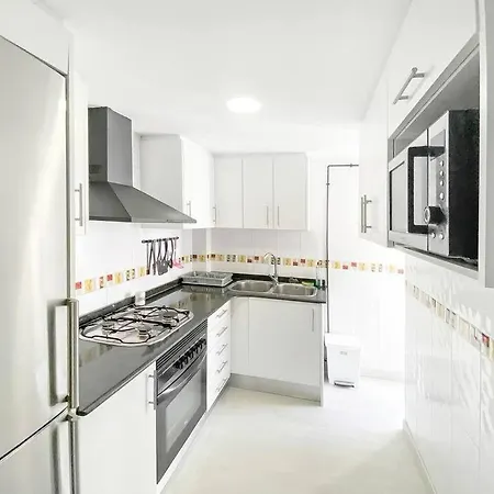 Elegant 4 Beds Near Train Station Upto 10 Pax * Castellón de la Plana